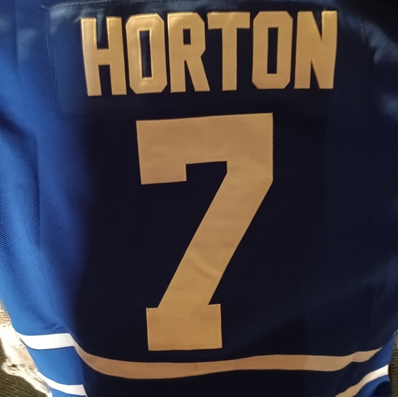 Toronto Maple Leaf's Jersey. - Picture 2 of 3